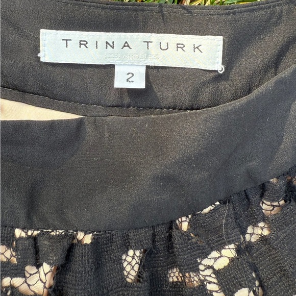 Trina Turk Amora Lace Swing Skirt - size 2 - Picture 2 of 4